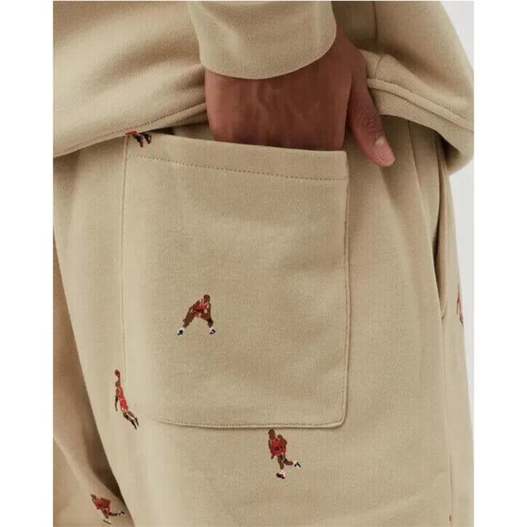 Jordan Essentials Holiday All Over Print Men's Fleece Pants Sweatpants Jogger - Picture 7 of 8